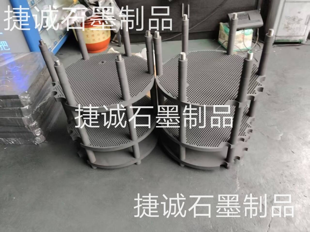 高純度石墨燒結(jié)盤，石墨盤，高純石墨盤，石墨盤加工，推板爐石墨盤，鐘罩爐石墨盤，石墨盤加工廠，石墨盤生產(chǎn)廠家
